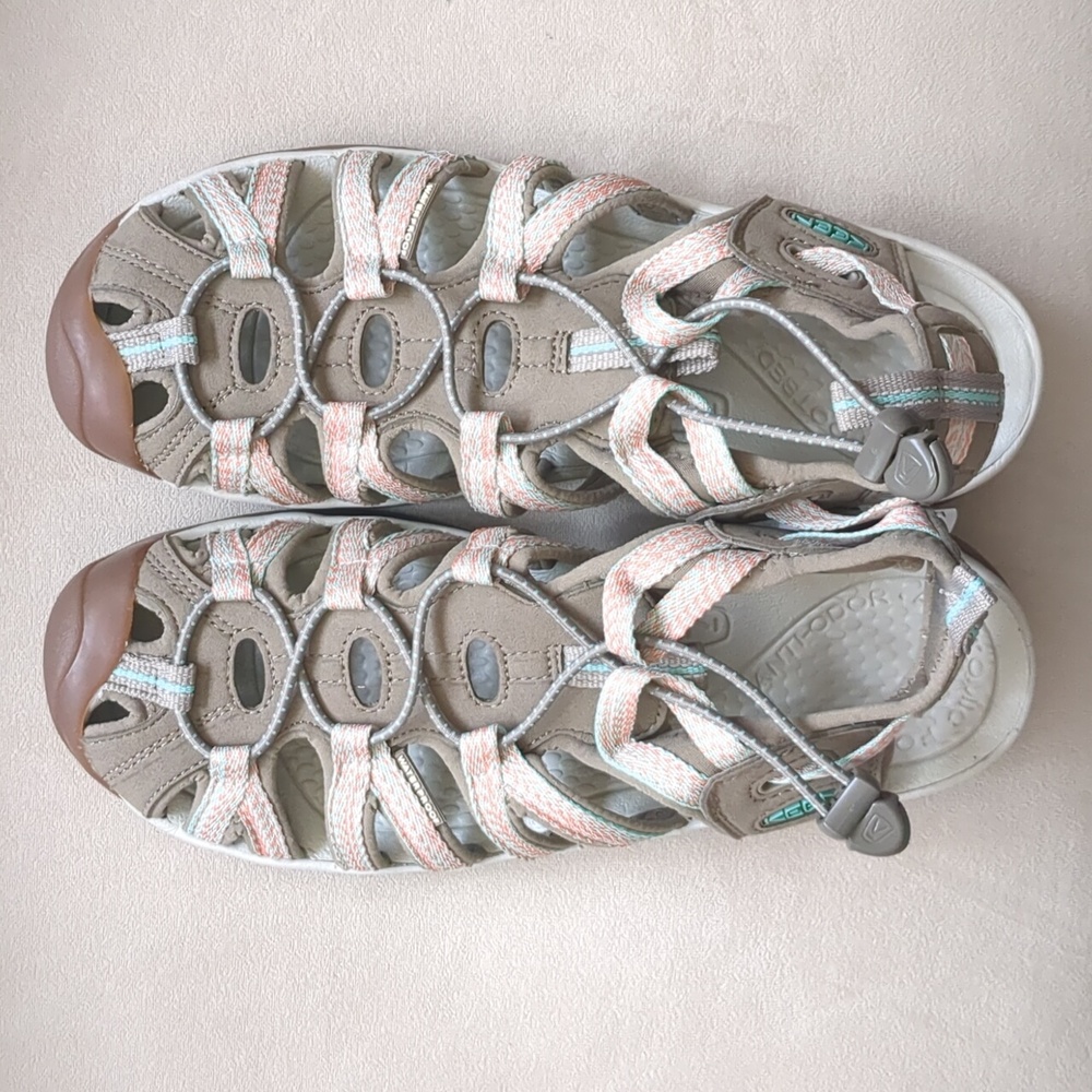 NWOT KEEN Whisper Sandals - Women 9.5